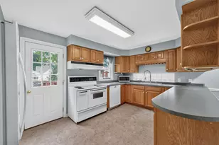 905 S Hennepin Ave, Dixon, IL 61021 - Photo 11