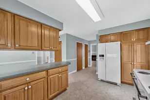 905 S Hennepin Ave, Dixon, IL 61021 - Photo 13