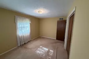 101 S Parkside Rd, Normal, IL 61761 - Photo 15