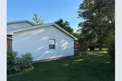101 S Parkside Road, Normal, IL 61761 - Photo 35