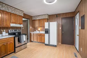 1105 Mark St, Colona, IL 61241 - Photo 7
