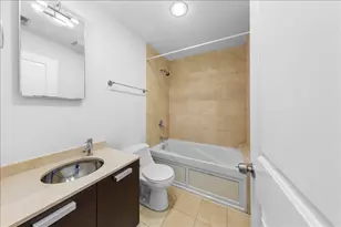 1655 N Fairfield Ave, Chicago, IL 60647 - Photo 21