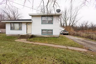 12878 E 2310S Rd, Pembroke Twp, IL 60958 - Photo 5