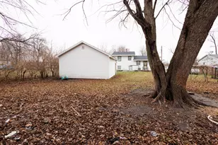 12878 E 2310S Rd, Pembroke Twp, IL 60958 - Photo 15