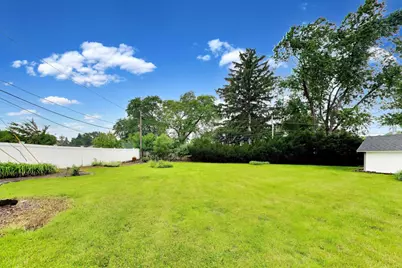 801 E Golfview Drive, Mount Prospect, IL 60056 - Photo 37
