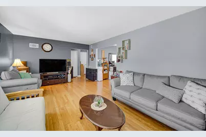 1551 Balmoral Avenue #1551, Westchester, IL 60154 - Photo 3
