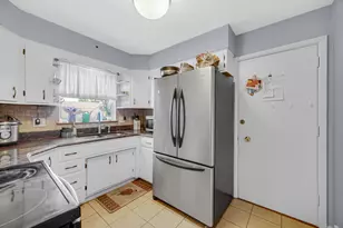 1551 Balmoral Ave, Westchester, IL 60154 - Photo 7