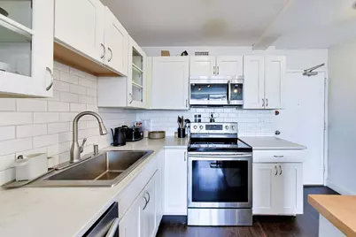 1460 N Sandburg Terrace #2809, Chicago, IL 60610 - Photo 7