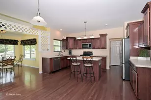 3283 Pinewood Dr, Yorkville, IL 60560 - Photo 3