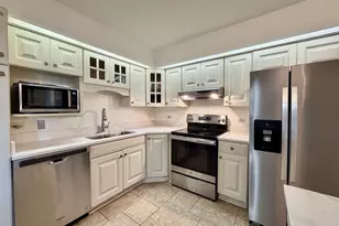 5840 W 104th St, Oak Lawn, IL 60453 - Photo 5