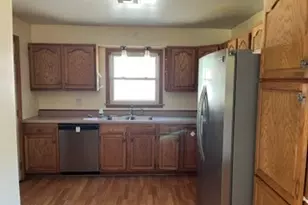 17724 Henry St, Lansing, IL 60438 - Photo 5