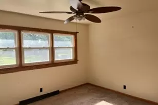 17724 Henry St, Lansing, IL 60438 - Photo 9