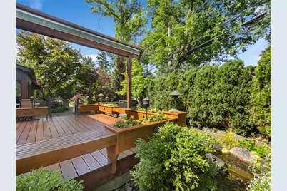 912 Burnham Court, Glenview, IL 60025 - Photo 17
