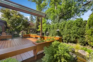912 Burnham Ct, Glenview, IL 60025 - Photo 17