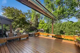 912 Burnham Ct, Glenview, IL 60025 - Photo 15