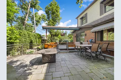 912 Burnham Court, Glenview, IL 60025 - Photo 21