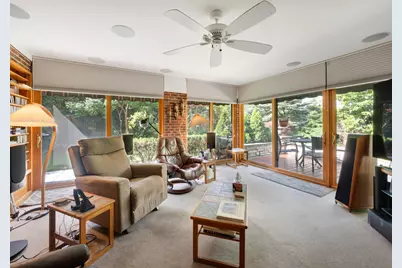 912 Burnham Court, Glenview, IL 60025 - Photo 11