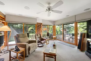 912 Burnham Ct, Glenview, IL 60025 - Photo 11