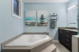 2455 W Walton St, Chicago, IL 60622 - Photo 17