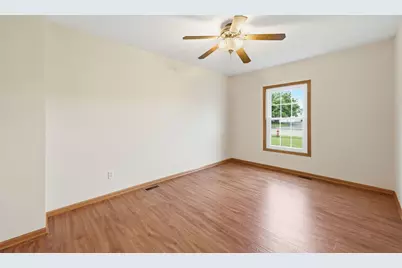 1346 Knolls Avenue S, Dekalb, IL 60115 - Photo 13