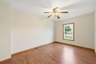 1346 Knolls Ave S, Dekalb, IL 60115 - Photo 13