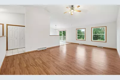 1346 Knolls Avenue S, Dekalb, IL 60115 - Photo 3