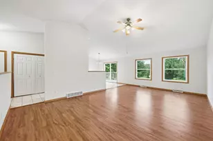 1346 Knolls Ave S, Dekalb, IL 60115 - Photo 3