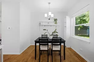 1110 W Glenn Trail, Elk Grove Village, IL 60007 - Photo 9