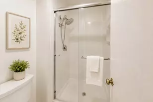 447 N Cambridge Dr, Palatine, IL 60067 - Photo 7