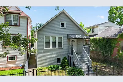 7931 S Muskegon Avenue, Chicago, IL 60617 - Photo 1