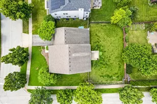 461 Mooresfield St, Elgin, IL 60124 - Photo 29