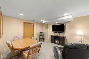 2285 Stacy Cir, Montgomery, IL 60538 - Photo 21