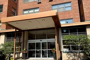 2909 N Sheridan Rd, Chicago, IL 60657 - Photo 3