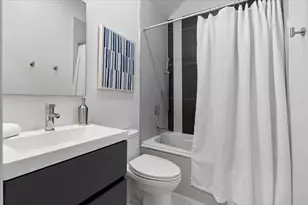 1339 W Ancona St, Chicago, IL 60642 - Photo 29