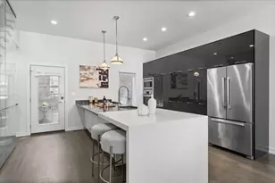 1339 W Ancona St, Chicago, IL 60642 - Photo 9
