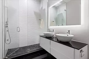 1339 W Ancona St, Chicago, IL 60642 - Photo 21