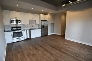3833 N Broadway St, Chicago, IL 60613 - Photo 3