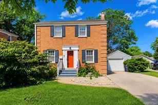 416 N Main St, Mount Prospect, IL 60056 - Photo 1