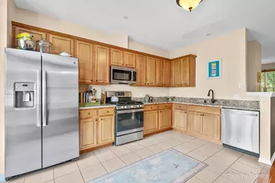 471 E Railroad Avenue, Bartlett, IL 60103 - Photo 13