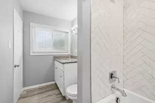 1680 Highland Blvd, Hoffman Estates, IL 60169 - Photo 17