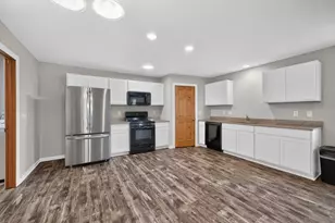 927 Foley Rd, Belvidere, IL 61008 - Photo 3