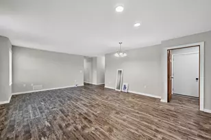 927 Foley Rd, Belvidere, IL 61008 - Photo 5