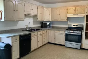110 Zurich Rd, Joliet, IL 60436 - Photo 3