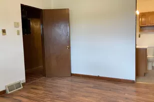110 Zurich Rd, Joliet, IL 60436 - Photo 5