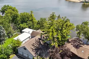 113 Hilltop Dr, Lake in the Hills, IL 60156 - Photo 37