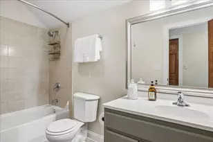 113 Hilltop Dr, Lake in the Hills, IL 60156 - Photo 23