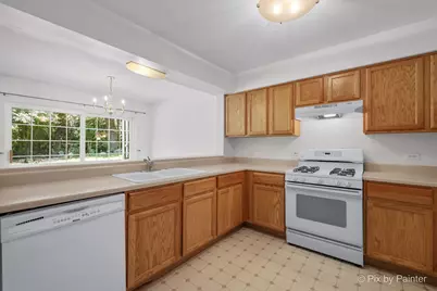2741 Cobblestone Drive #2741, Crystal Lake, IL 60012 - Photo 5