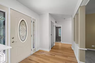 190 S Circle Avenue, Bloomingdale, IL 60108 - Photo 3