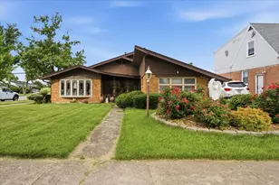 1556 Heidorn Ave, Westchester, IL 60154 - Photo 1