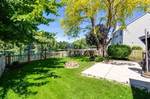 370 Ashford Ln, Grayslake, IL 60030 - Photo 37